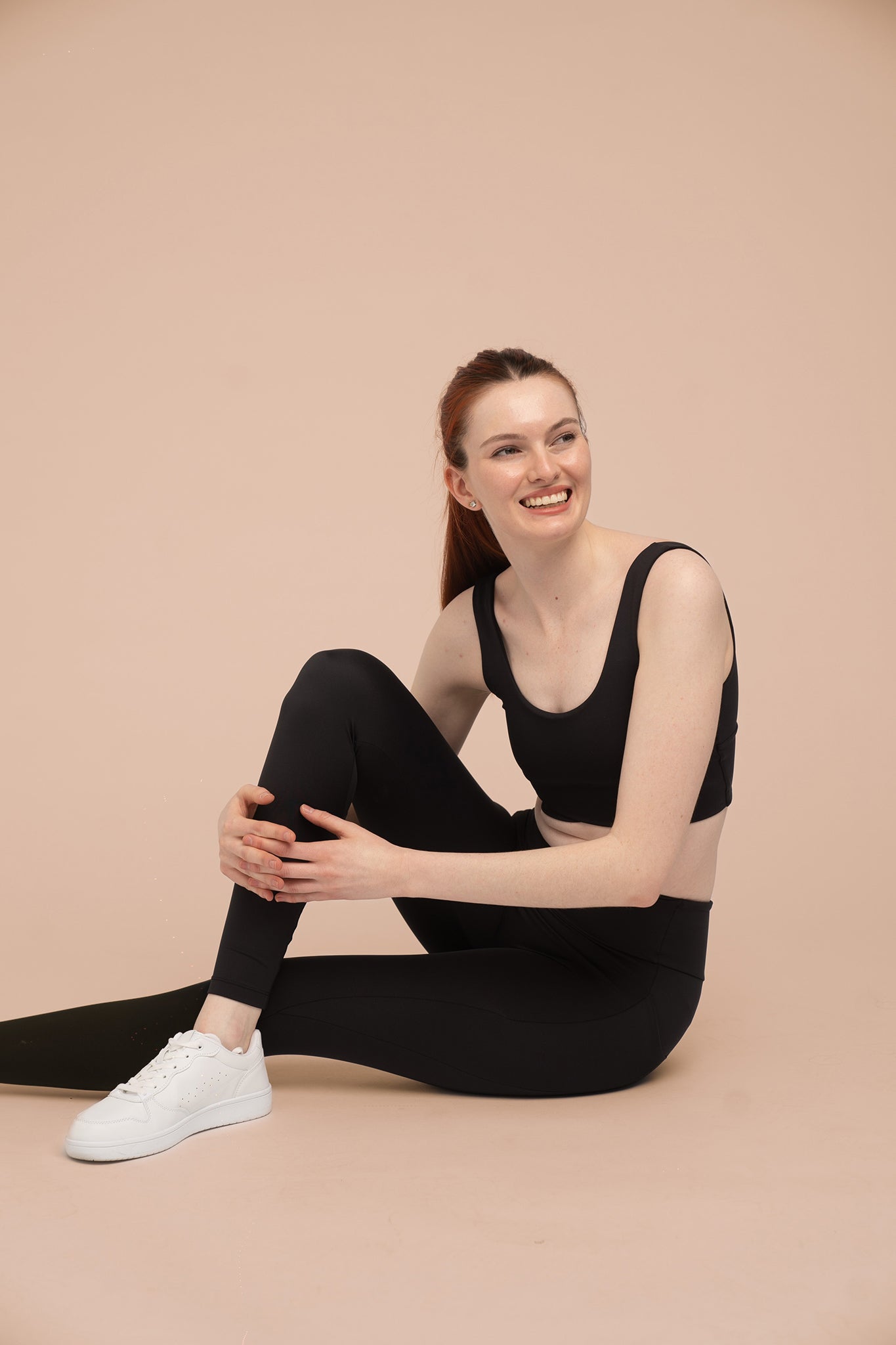 Compressive High-Rise Legging with Pockets - Black