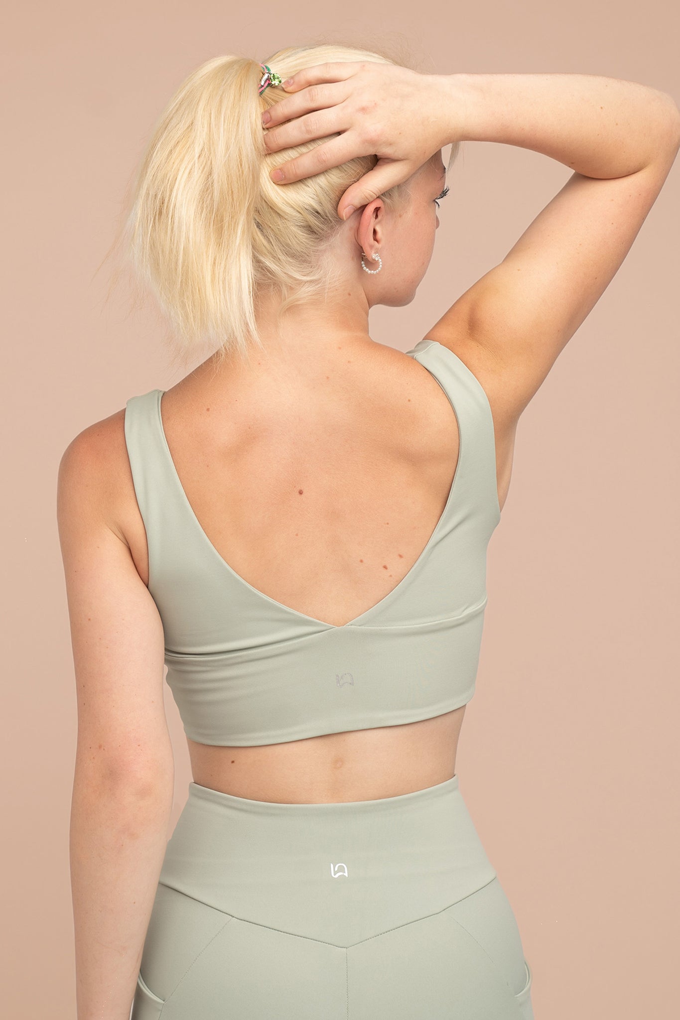LUNIES: Ava Crossover / V Back Bra - Pistachio
