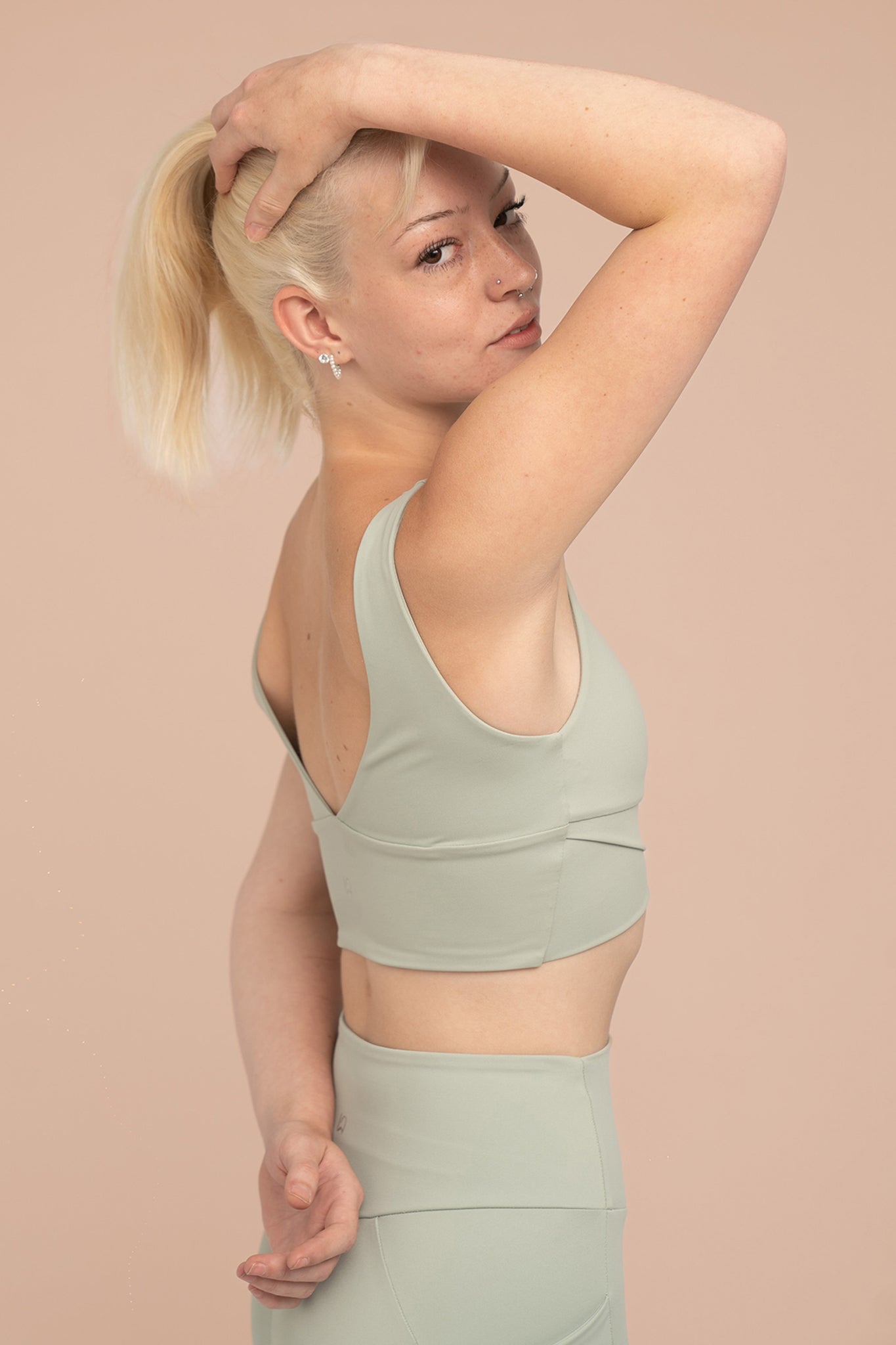 LUNIES: Ava Crossover / V Back Bra - Pistachio