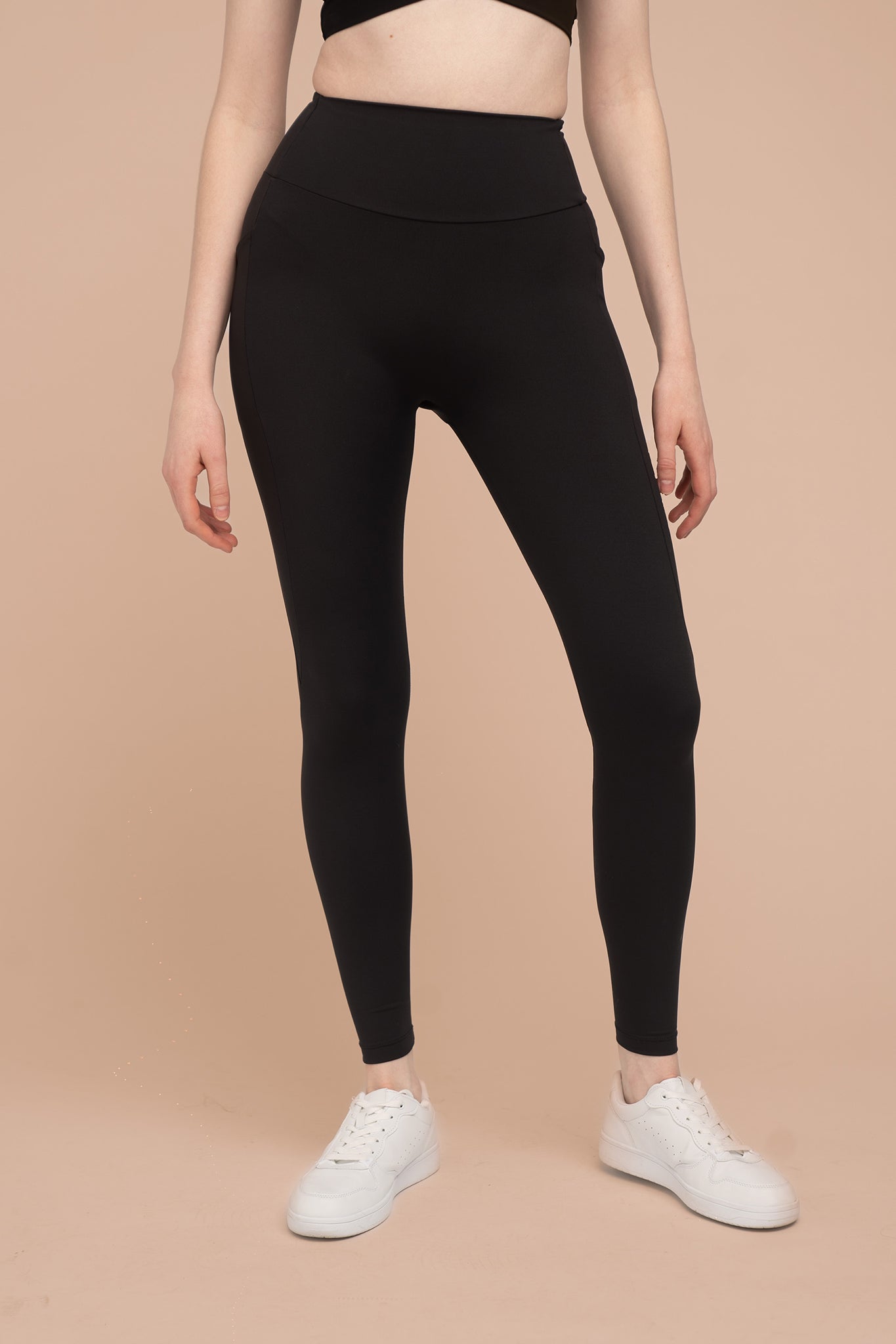 Compressive High-Rise Legging with Pockets - Black