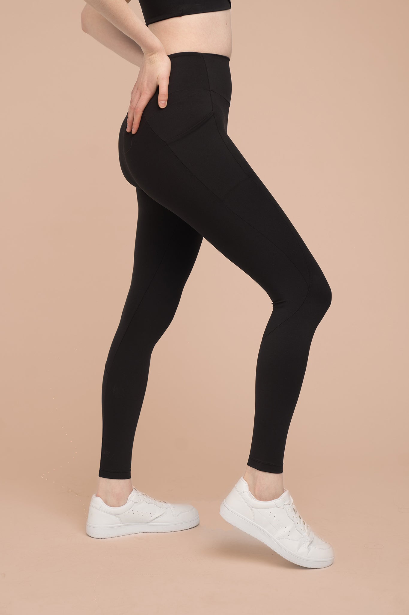Compressive High-Rise Legging with Pockets - Black