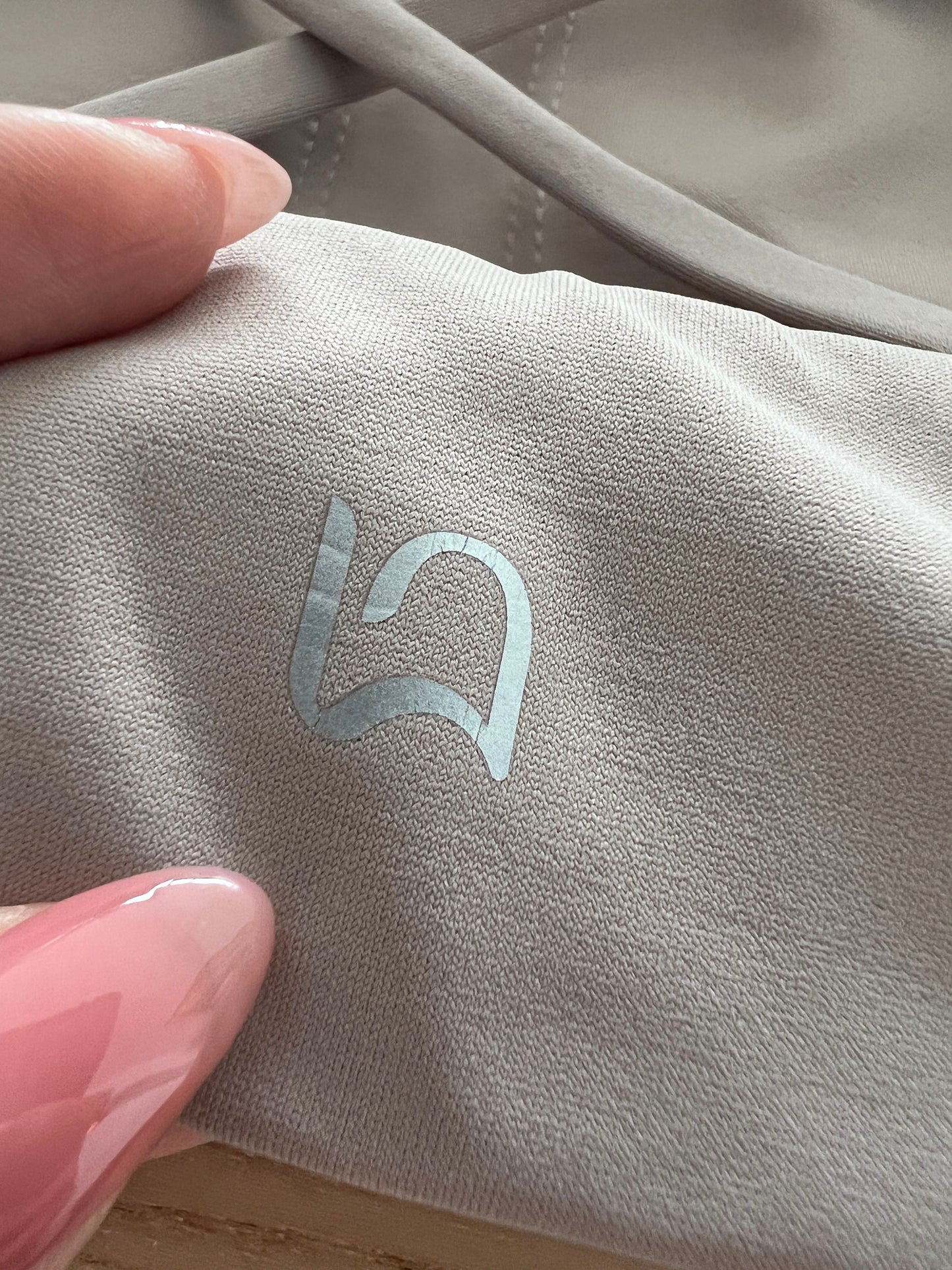 LUNIES: Cora Scoopneck / X Back Bra - Almond
