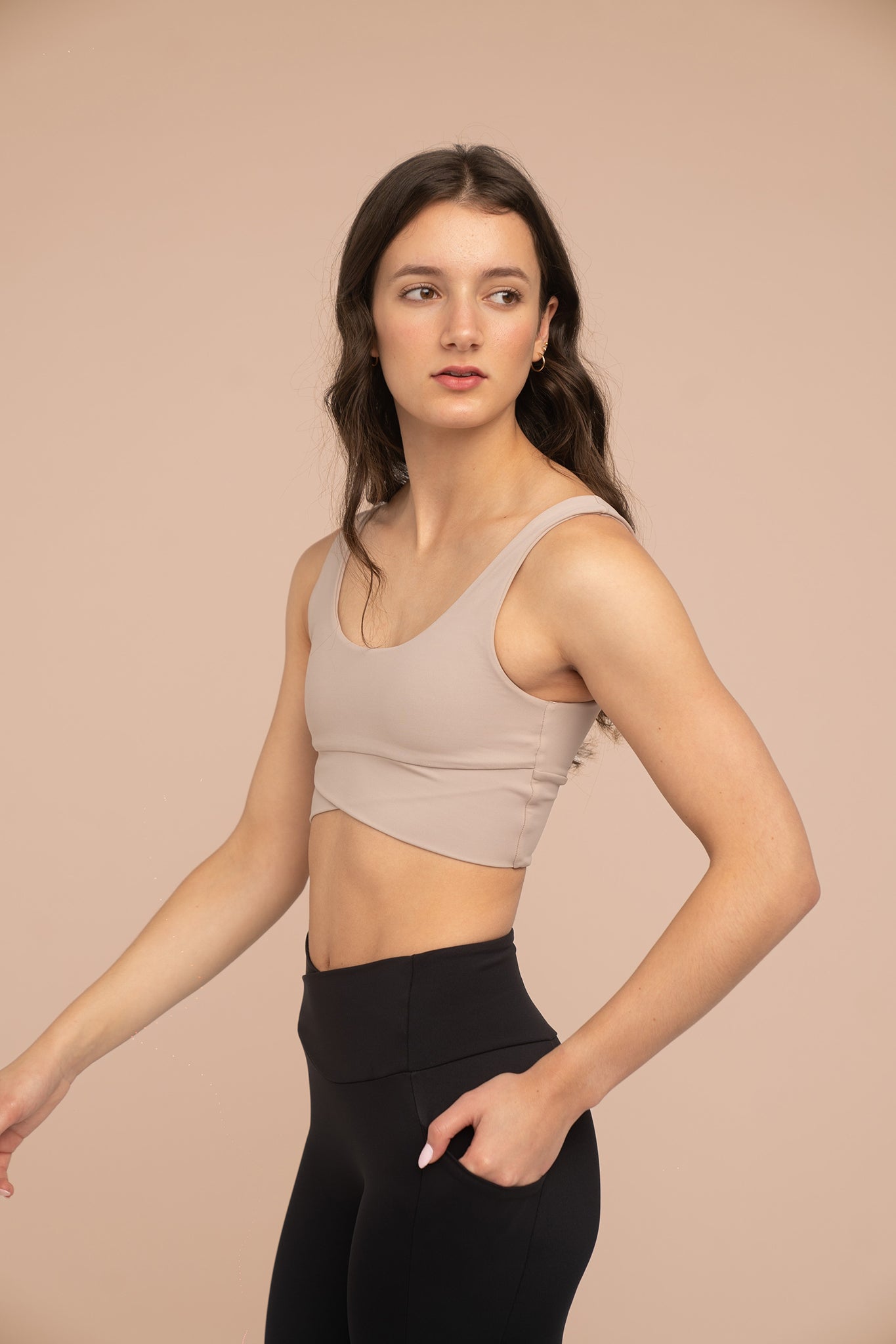 LUNIES: Ava Crossover / V Back Bra - Almond