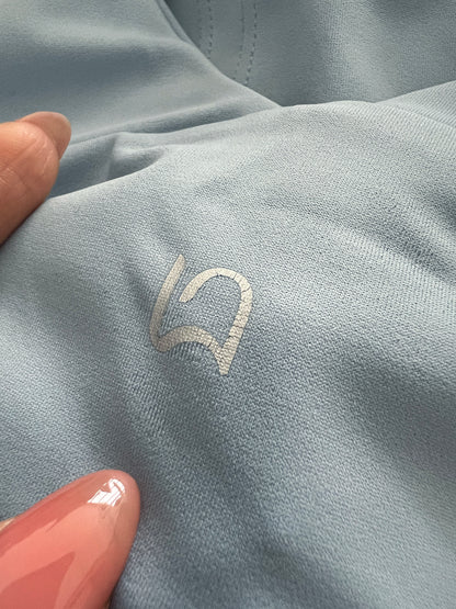 LUNIES: Ava Crossover / V Back Bra - Sky